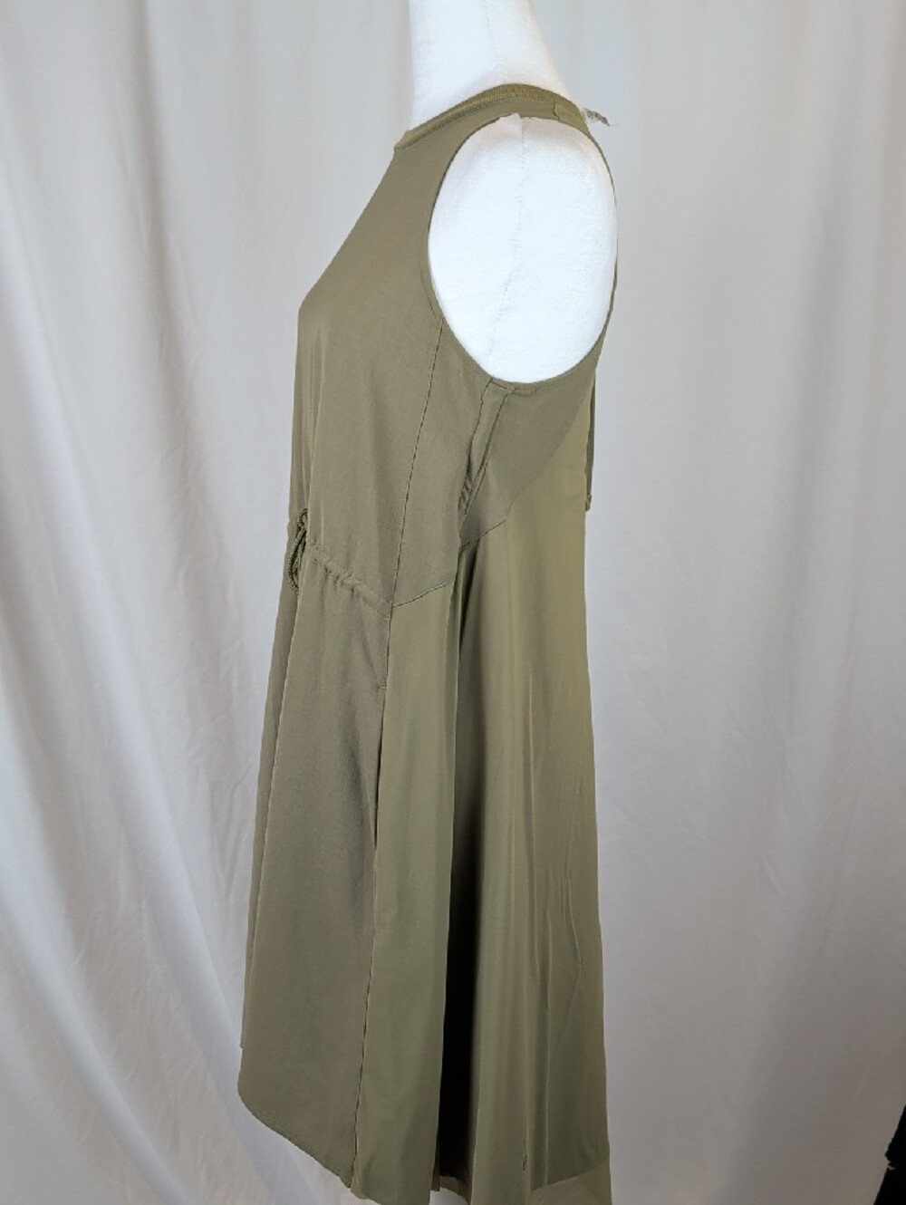 Lululemon Mesh Overlay High Neck Dress - Bronze Green - Size 6 EUC - Picture 4 of 16